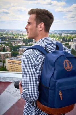 Gorodskoy-rukzak-Surikat-Megapolis-dve-liamki